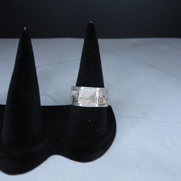 Sterling Silver Two Toned Ring Band - Picture 10 of 10